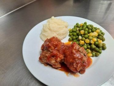 Saucy Meatballs with Mash and Peas